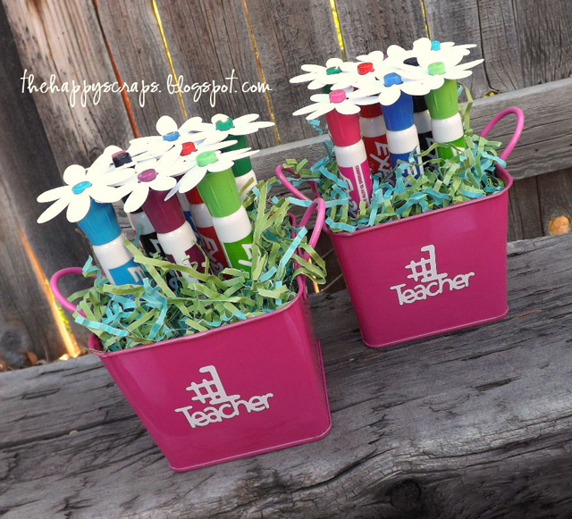 Dry Erase Marker Bouquet - Teacher Gift - The Happy Scraps