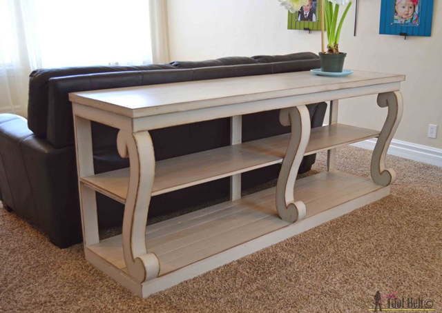 Console-table-with-curvy-legs