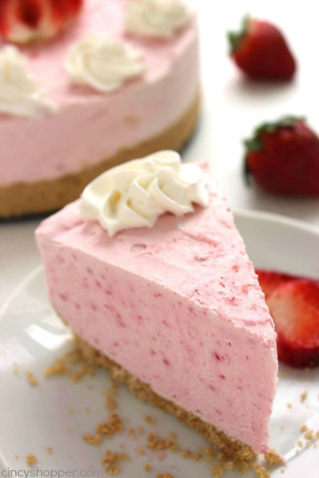 No-Bake-Strawberry-Cheesecake-4