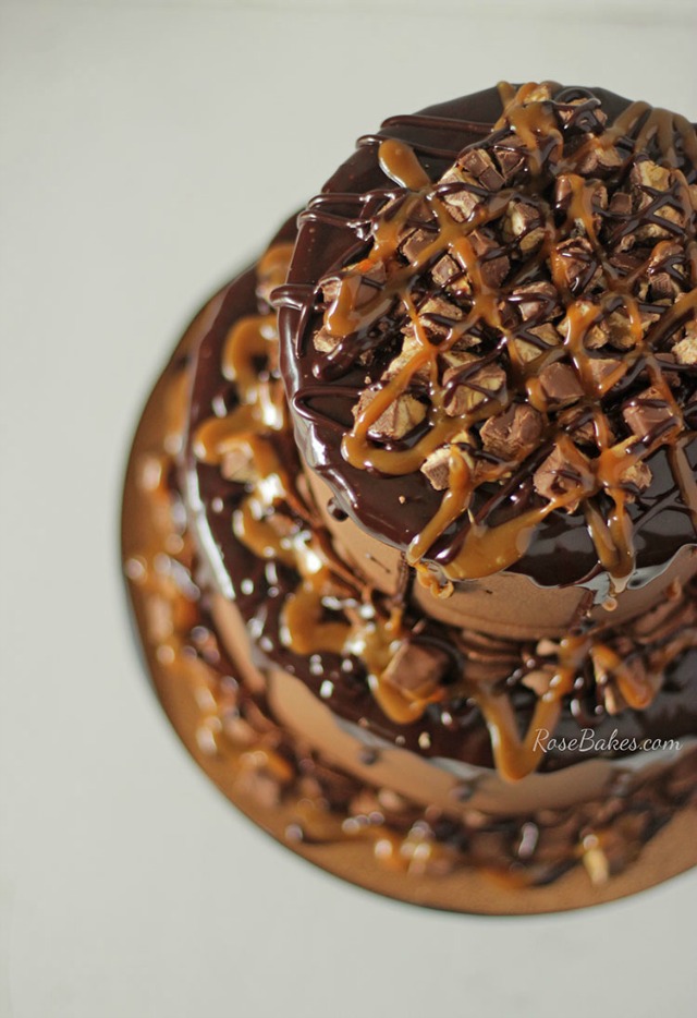 Triple-Chcolate-Snickers-Cake-Recipe