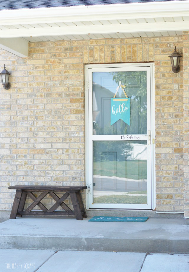 @hertoolbelt put together the instructions for building this DIY Front Porch Bench. If you're looking for a bench, you've got to make this one!