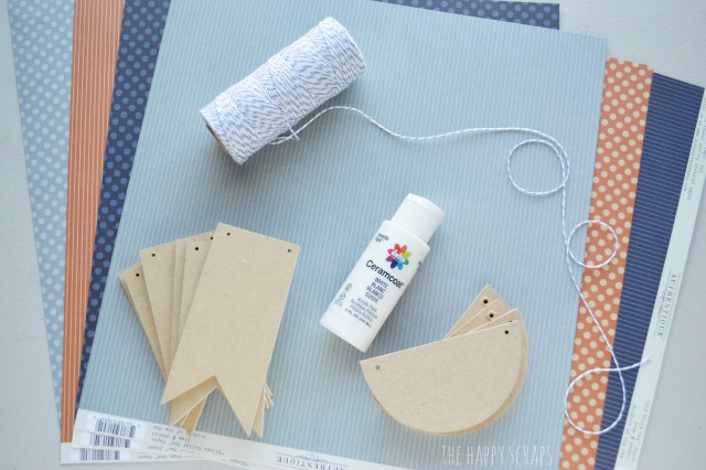 Make a mini wood banner to use for decor for any space in your home. They are easy to make + they are a quick project, and so cute!