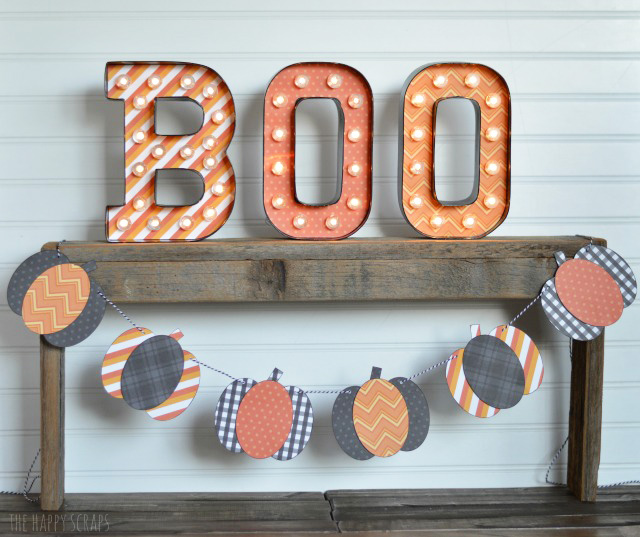 Learn how easy it is to make this Pumpkin Halloween Banner. It's a quick little project to make, but will look cute hanging up for Halloween!