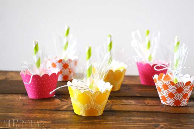 You'll love putting these cute little Mini Umbrella Spring Treats together to give to your kids, spouse, friends, & neighbors. 