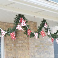 DIY Christmas Front Porch Banner with the Cricut Maker
