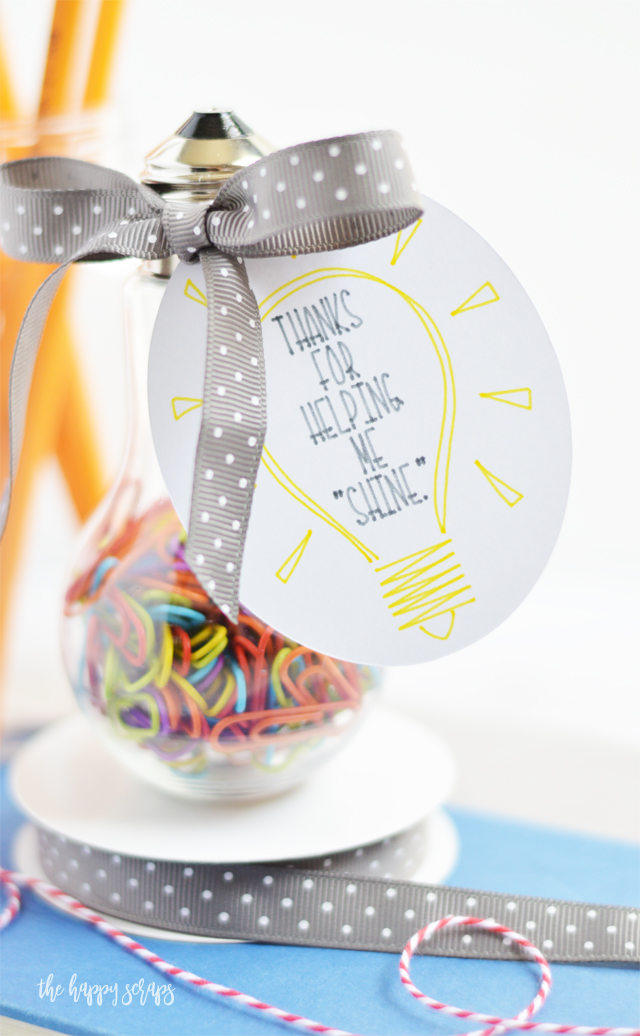 Using your Cricut, this Thanks for Helping Me Shine - Teacher Appreciation Gift is so easy to create! Use the Draw + Cut feature and you'll have these put together in no time. Plus, teachers can always use some new supplies, like these paper clips. 
