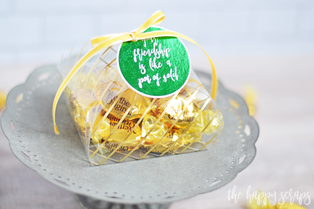 You're friends will love receiving this fun Pot of Gold St. Patrick's Day Friend Gift. Get the details for this simple project on the blog. 
