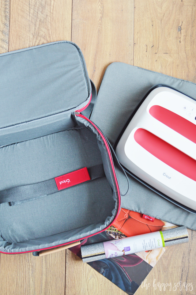 These new Cricut EasyPress 2 Totes make creating on the go simple! Load up your EasyPress 2 in these stylish totes and you'll be ready to create anywhere.
