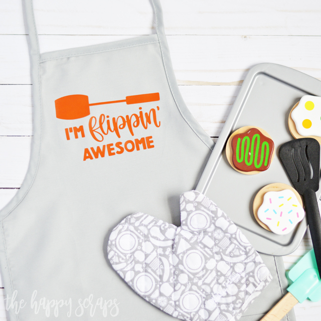 The kids will love helping out in the kitchen when they have their very own I'm Flippin' Awesome Kids Apron to wear! All the details are on the blog! 