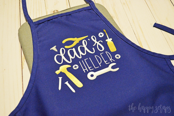 You can have this Dad's Helper Kids Tool Apron put together in just a few minutes and it will make the toddler and the dad smile. Details on the blog. 