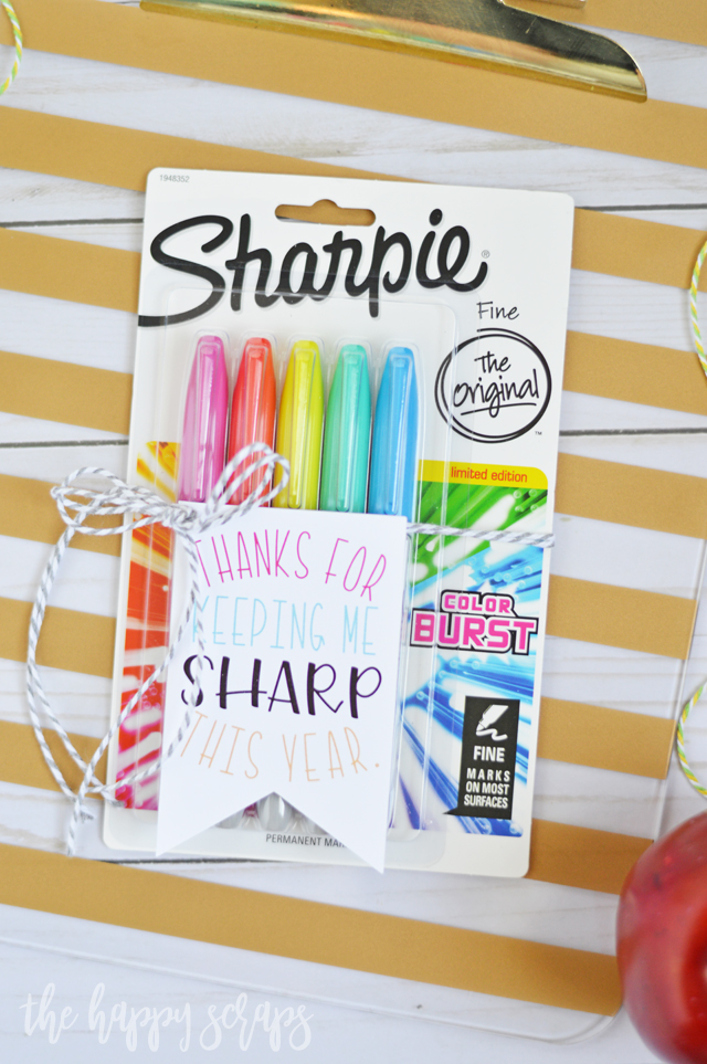 Grab a pack of Sharpie Markers and add this Tag to it for this simple Sharpie Teacher Gift with Printable Tag. You can have it put together in no time! 