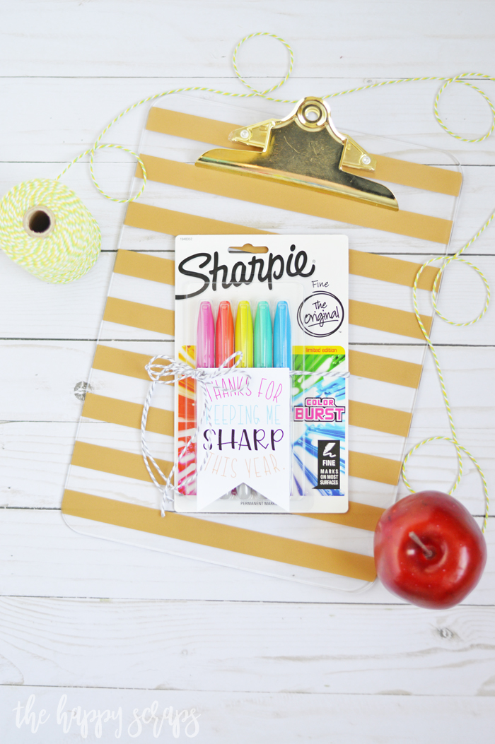 Grab a pack of Sharpie Markers and add this Tag to it for this simple Sharpie Teacher Gift with Printable Tag. You can have it put together in no time! 