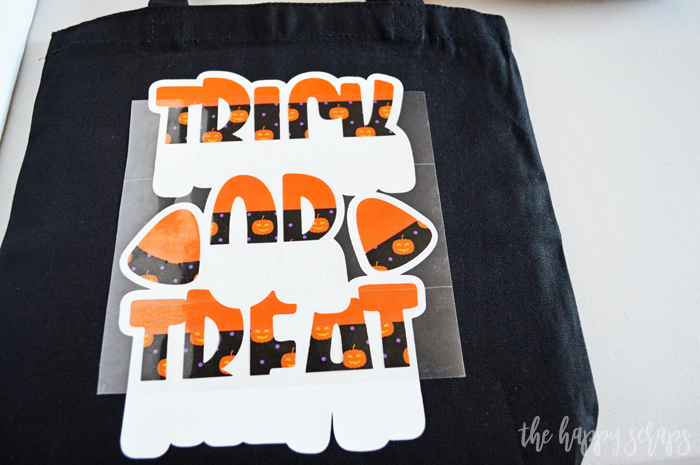 This Trick or Treat Bag is such a fun and easy project + everyone will love that it also glows in the dark! Get the tutorial on the blog. 